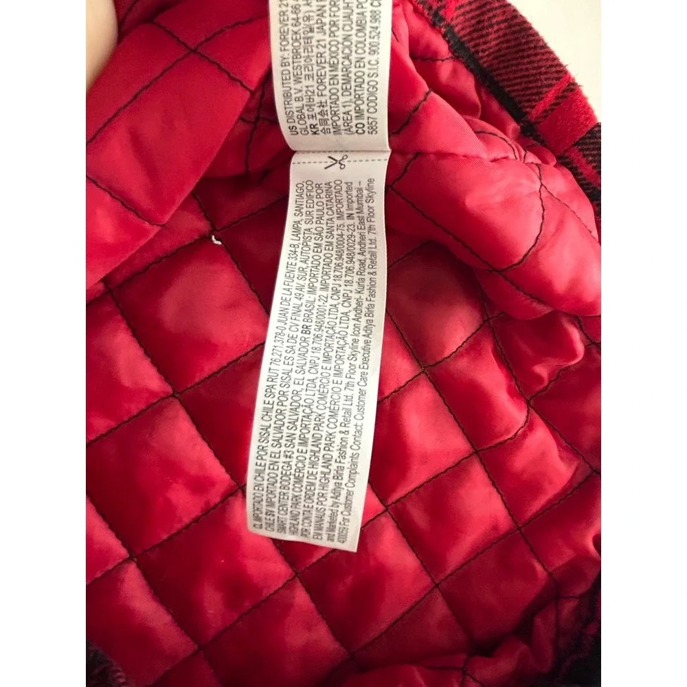 Forever 21 Mens M Red Black Plaid Quilted Shacket Jacket Grunge Outdoor Warm